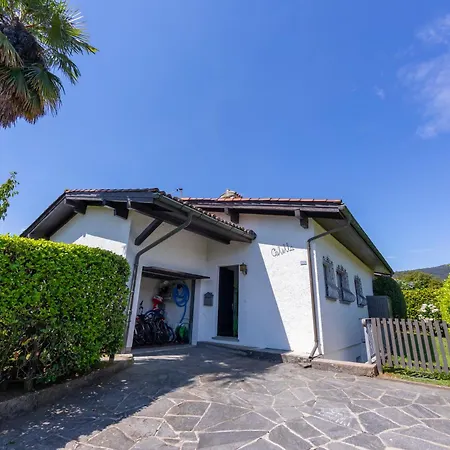 Villa Charming Pool - Happy Magliaso